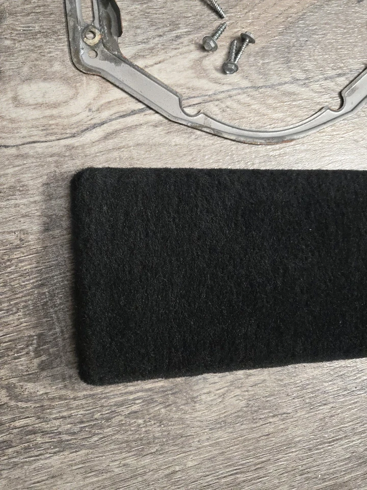 1992 Cadillac Coupe Deville RH Passenger Door Panel Black Lower Speaker Cover Foto 2 de 4