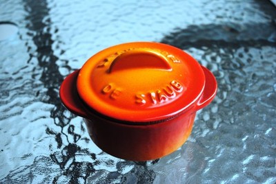 Vtg De Staub La Midinette 8 oz Orange pot and lid Cast Enamel France
