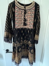 Kurta Kurti pakistanisches indisches Punjabi Kleid Stickerei Quastendetail Damen klein