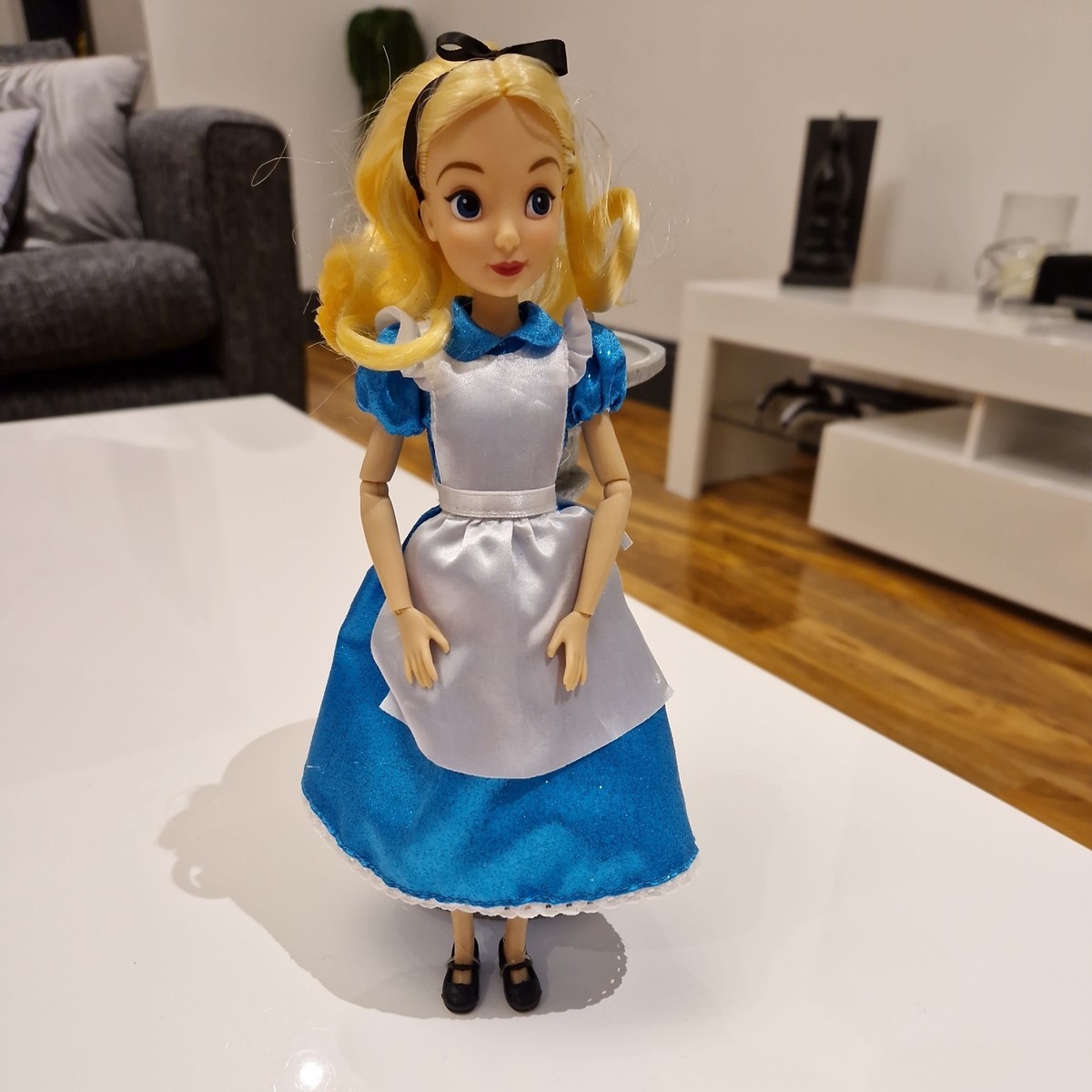 Disney Store Alice in Wonderland Classic Doll 10” Only Displayed