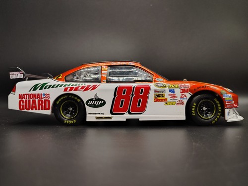 2008 Dale Earnhardt, Jr. #88 Amp Energy Relaunch 1:24 Impala SS RCCA Elite - Picture 5 of 19