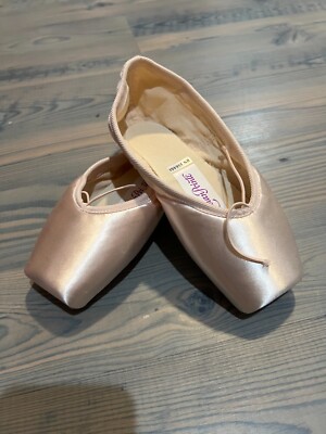 RP (Russian Pointe) Rubin U-Cut Pointe Shoes - NEW IN BOX