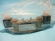NEW  BOSCH 0-820-024-610 SOLENOID VALVE DIRECTIONAL 24V COIL