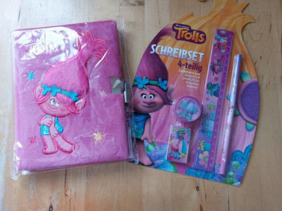 Stylex Plüsch-Tagebuch mit Schloss +Trolls 4-teiliges Schreibset  Trolls Design