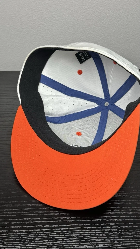 Christian Audigier Caja de Pastillas Gorra Bulldog Cuello de Punta Beige Sombrero Don Ed Hardy Nuevo Foto 4 de 4