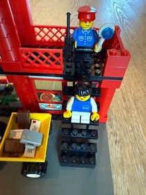 LEGO Trains: Train Station (4556) - 100% COMPLETE w/ INSTRUCTIONS