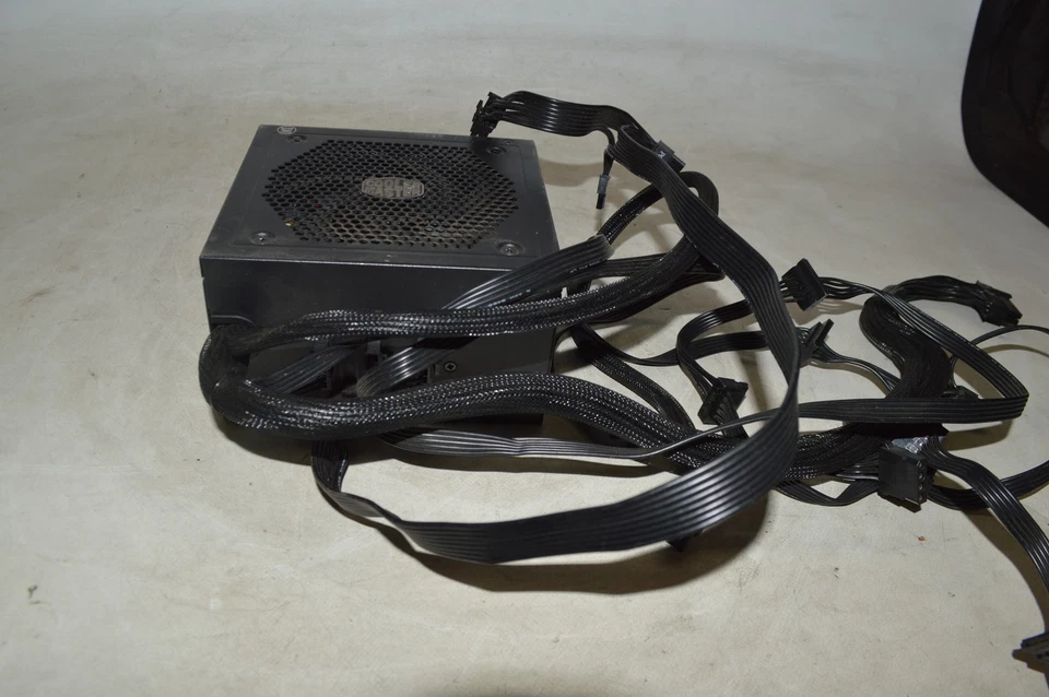 Cooler Master MPX-6501-AMAAB 650W 80 Plus Power Supply - Image 2 of 4