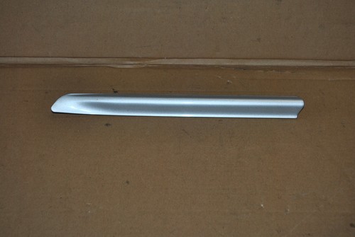 BMW E46 Coupe Cabrio Stoßleiste Seitenwand vorne rechts Kotflügel Leiste Silber