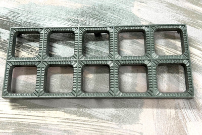 10-L Ravioli Maker Vintage 10  Ravioli Tray - Aluminum -Made in USA