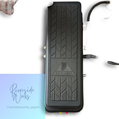 BEHRINGER Wah Pedal HELLBABE Effektpedal getestet
