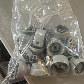 LEGO Star Wars: V-19 Torrent (7674)- wrong torso 