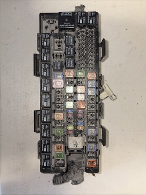 DL3T12A581BAF Ford F150 11-14 Fusebox Relay Unit Module 474 16A3 B12