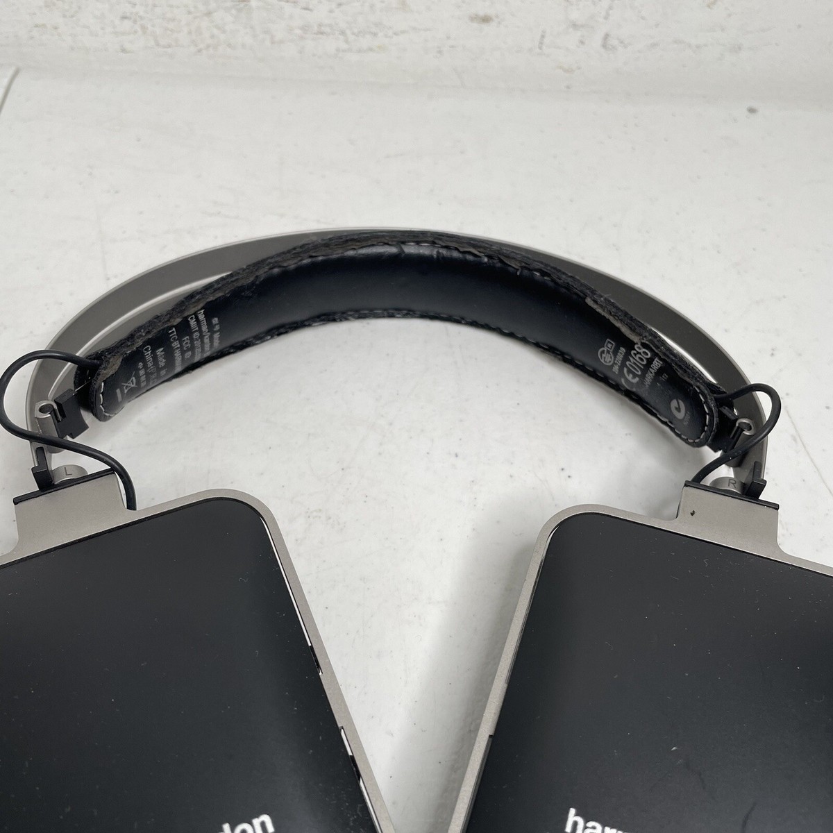 Harman Kardon CL Precision Black Wired Over-Ear Headphones Harman Kardon CL Precision Black Wired Over-Ear Headphones