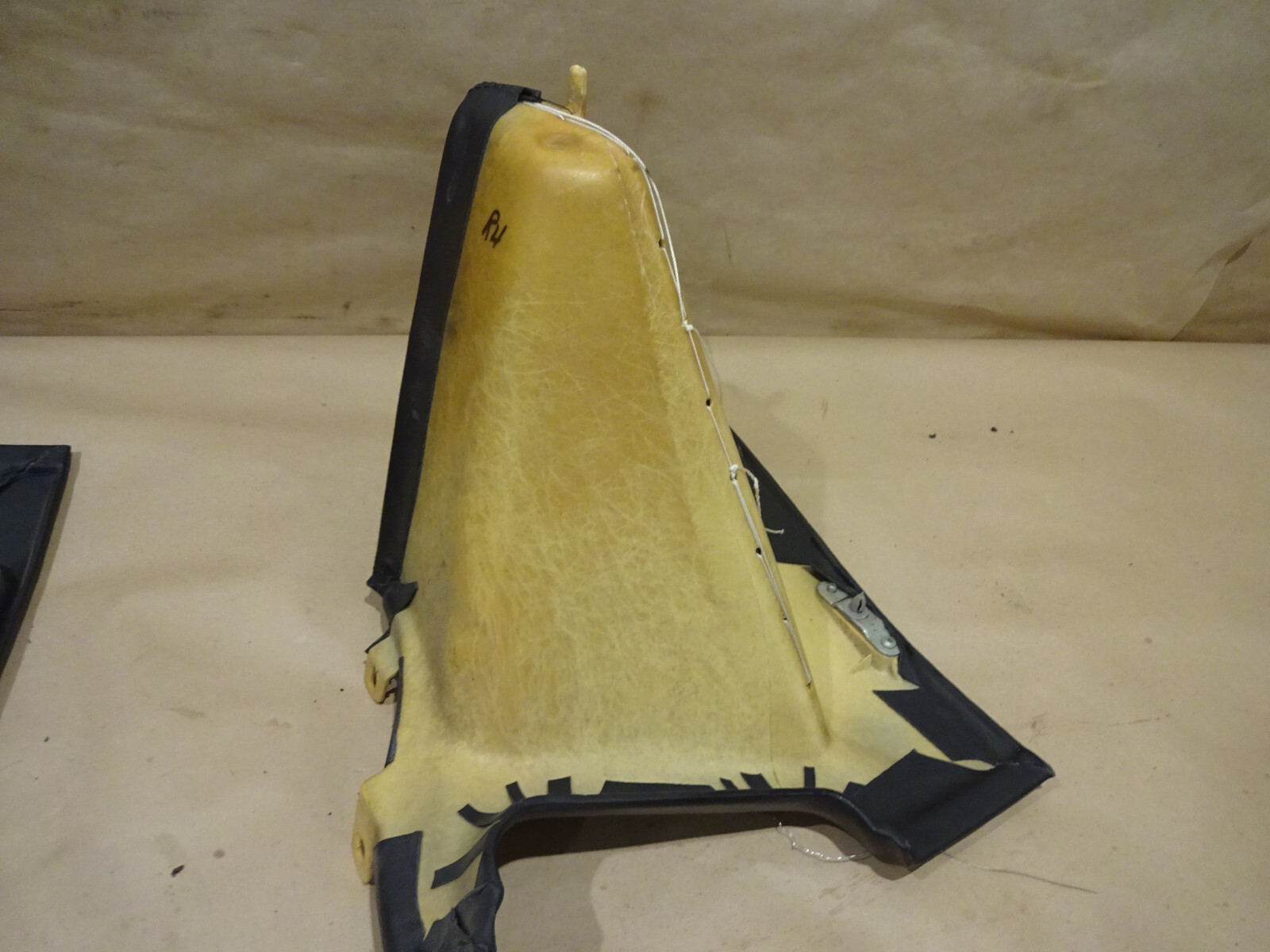 Ferrari 430-360 - RH Side Rear Window Glass Trim (Dark Blue)  - P/N 63580900