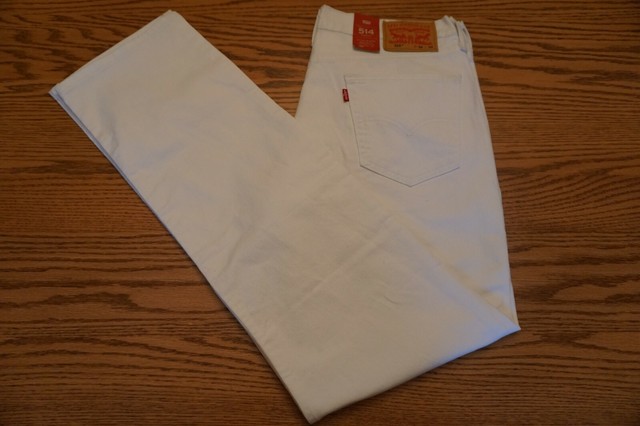white levis 514