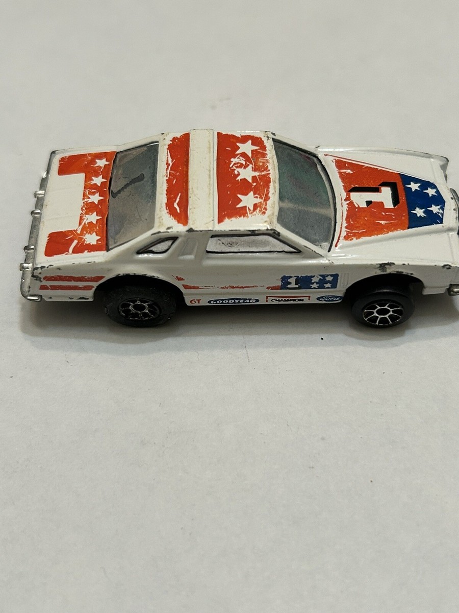 1978 Hot Wheels Scorchers White Thunder #1 Blackwall Goodyear Red