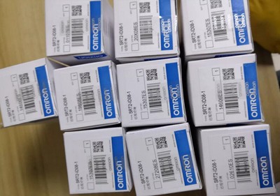 One Omron SRT2-ID08-1 PLC Module New SRT2ID081