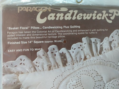 Paragon Candlewick Plus Kit de Acolchado Cesta Almohada Floral Marfil 14" 0106 Jacobs - Imagen 6 de 12
