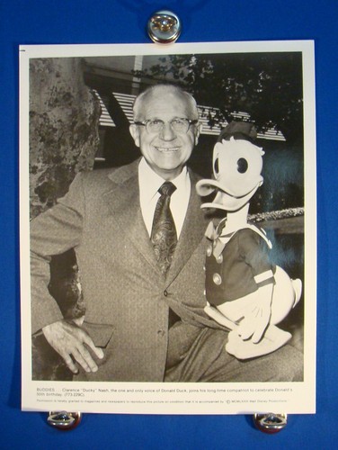 "CLARENCE ""DUCKY"" NASH & DONALD DUCK - ¡FOTO INMEJORABLE DEL EQUIPO DE WALT DISNEY EN BLANCO! - Imagen 7 de 7