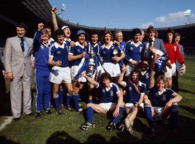 The Ipswich Town team with the FA Cup after their 1-0 victory over - Old Photo