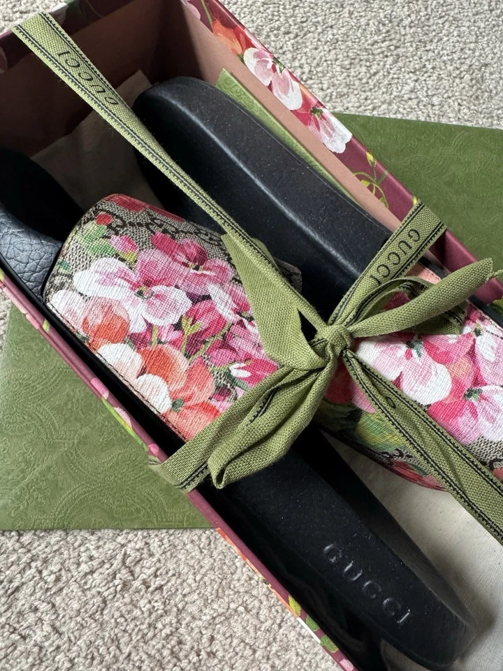 Sandalias planas Gucci GG Blooms Supreme florales deslizables de goma UE 42 Foto 3 de 4