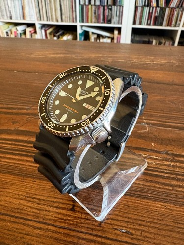 PRE-OWNED SEIKO SCUBA DIVERS SKX007 AUTO MENS WATCH 7S26-0020 Made in Japan