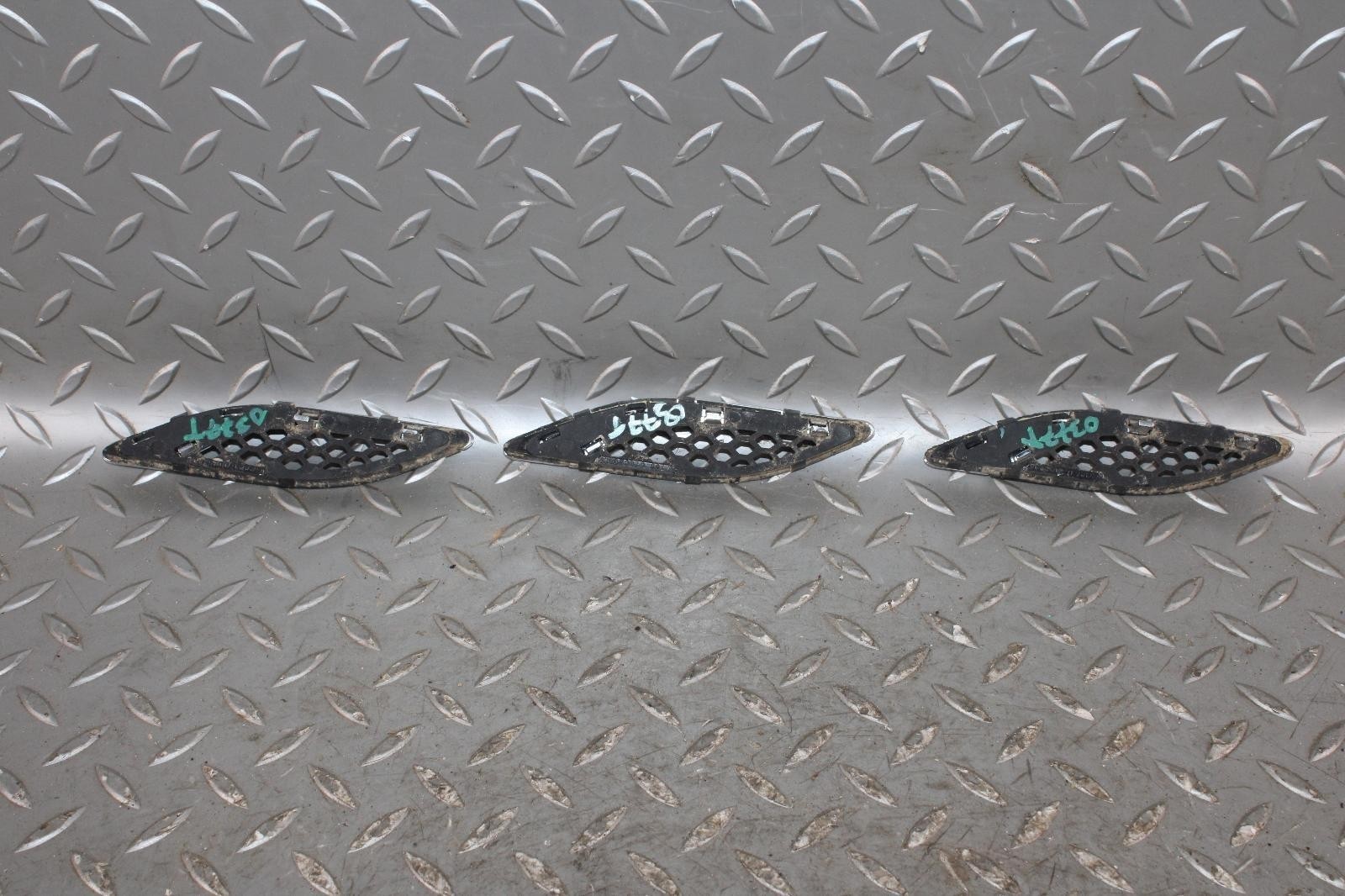 Maserati Ghibli 2014-2024 Front Left Upper Air vent grilles Set of 3