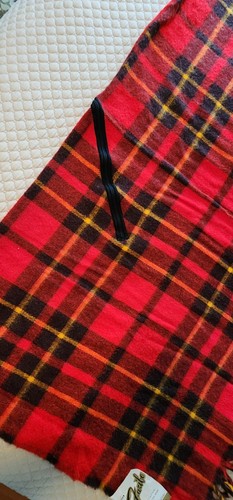 Vintage Red Plaid FARIBO Blanket Acrylic Fringed Poncho Robe Glengary 50x60 New - Picture 5 of 6