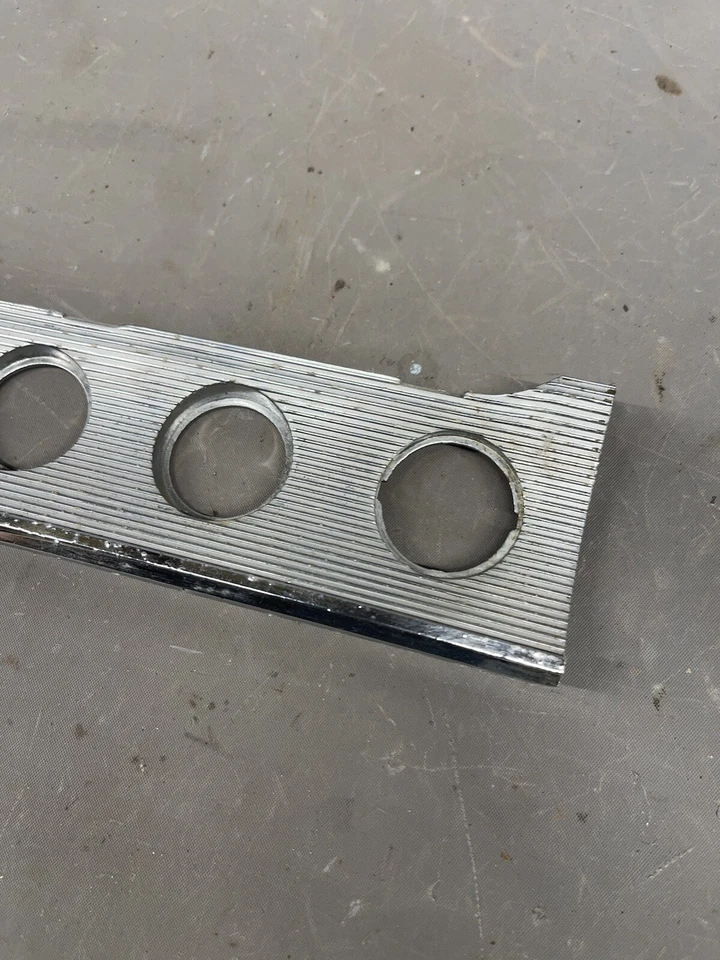 Interruptor de tablero Mercury Marauder 1963-1964 bisel moldura Montclair Monterey OEM Foto 2 de 4