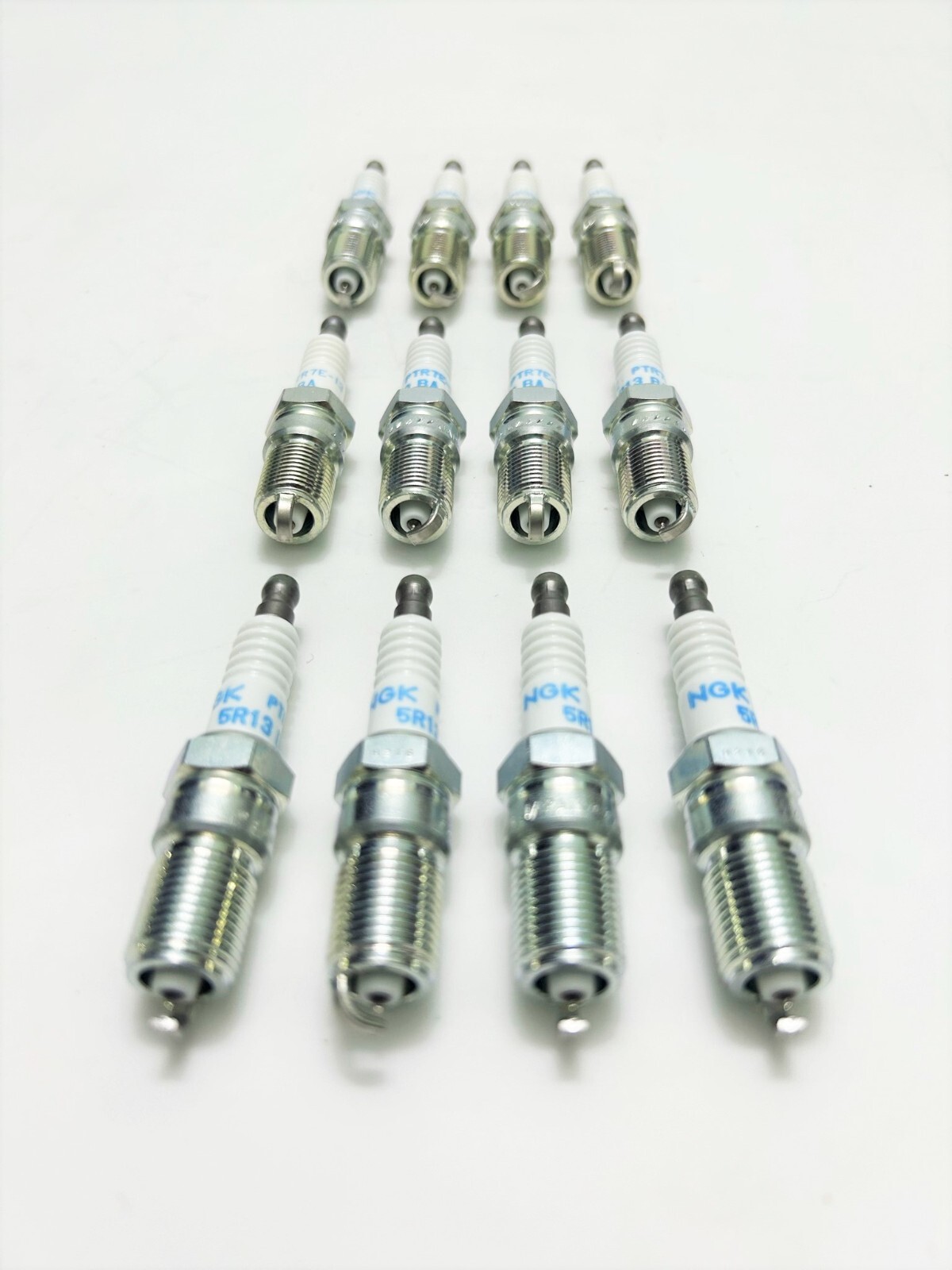 ➥Aston Martin ➥DB9 DBS Vanquish Rapide Virage V12 Vantage Zagato Spark Plugs Set