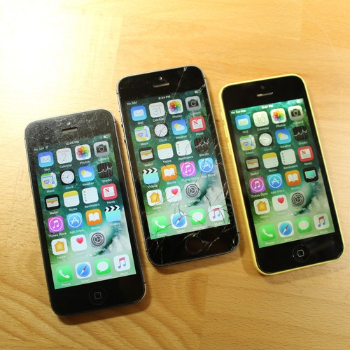 Lot of 3 Vintage Apple iPhone 5 Smartphone Mix 16GB 4G LTE Collectible For Parts - Picture 2 of 5