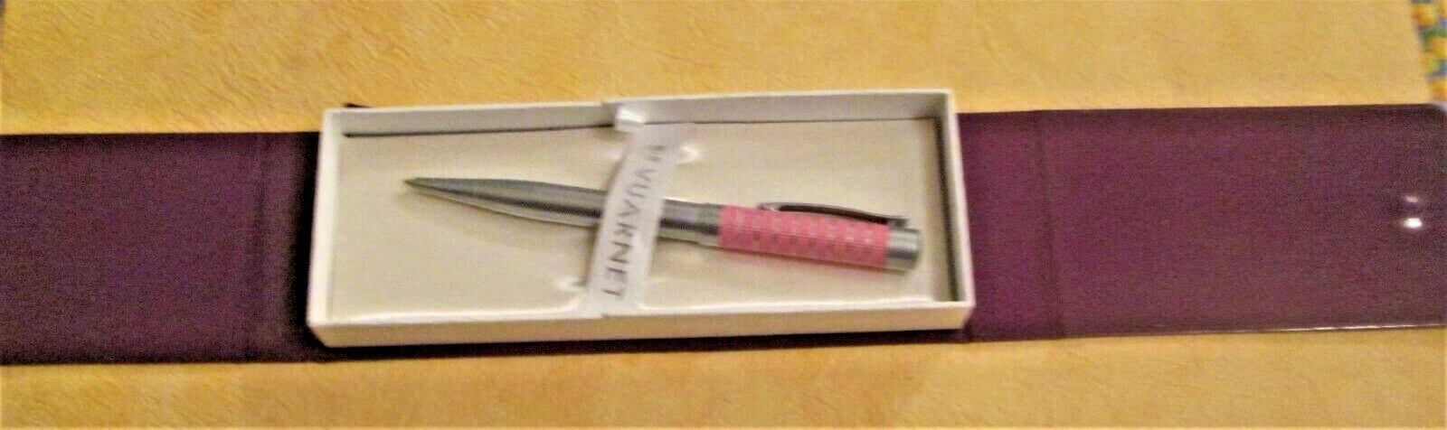 Stylo bille rose Vuarnet Aspen Girly une idée cadeau idéale avec boîte