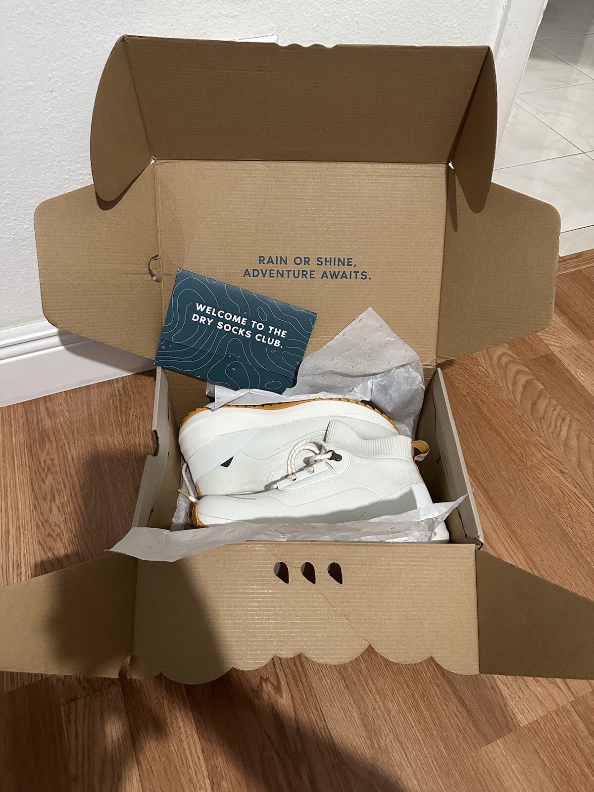 Vessi Stormburst High Top Hiking Sneakers LIMITED EDITION Oasis White