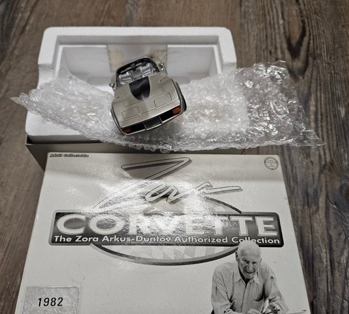 Zora Arkus-Duntov Limtited Edition 1982 1:32 Scale C3 CHEVROLET Corvette - Picture 7 of 13