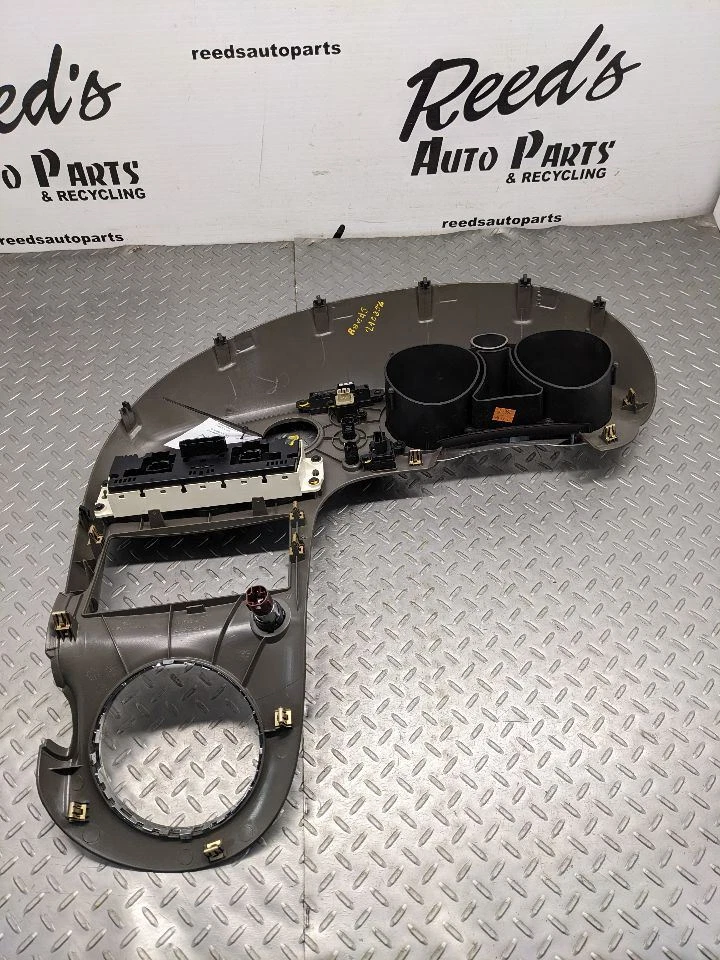 2006-2010 PONTIAC SOLSTICE DASH SPEEDOMETER CONSOLE BEZEL TRIM FIRST 100 1145305 — 第 4/4 张图片