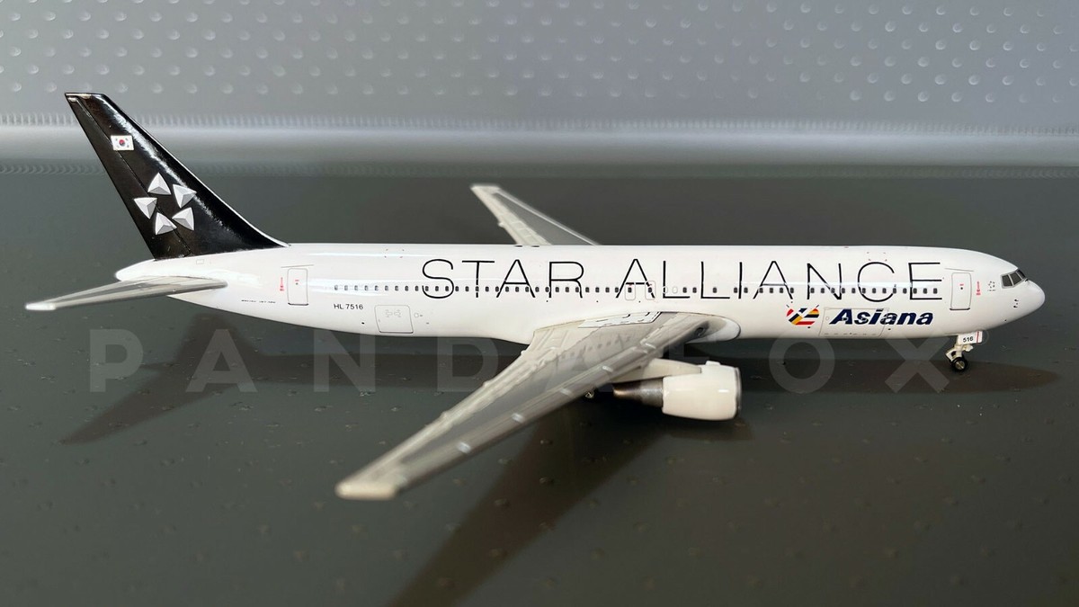 Asiana Airlines Boeing 767-300 HL7516 Star Alliance JC Wings