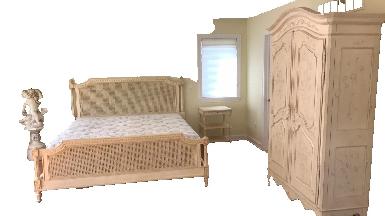 Мебельные наборы для спальни Ethan Allen