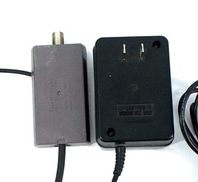 Nintendo Original NES-001 Console with PS, 2 Controllers, Zapper, & 10 Games