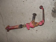 International Ih 240 Utility Tractor 2pt Hitch Main Right Lift Arm To Rockshaft