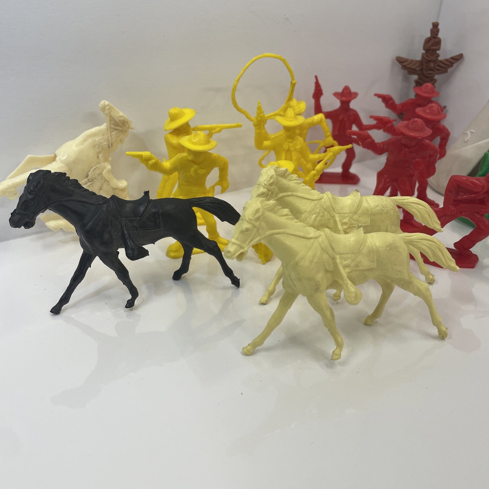 Vintage Marx Tim-Mee Plastic Figures Western Cowboy / N. American  (20 Pc Set)