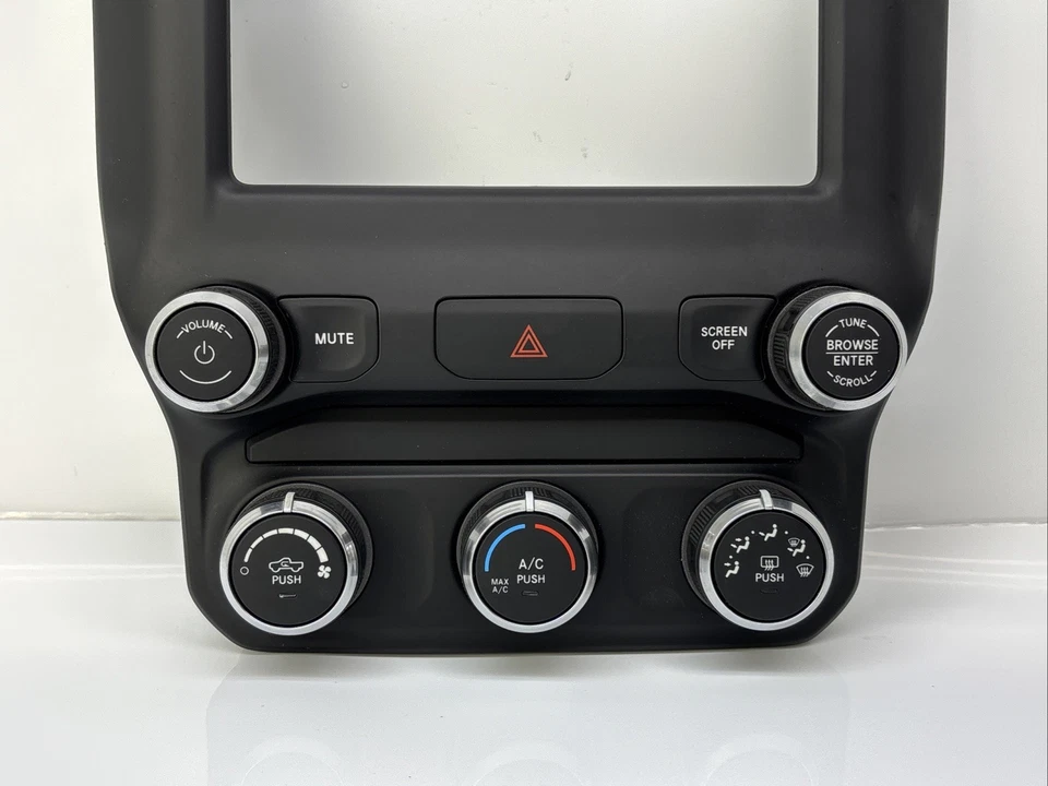 Ram 1500 2020 control de temperatura Foto 2 de 4