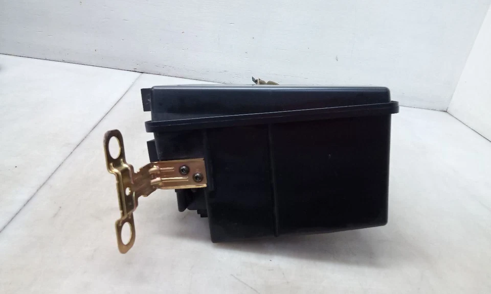 Carcasa de subwoofer Jeep TJ Wrangler OEM 2003 2004 2005 2006 56038743AD 149674 Foto 4 de 4