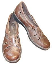 CLARKS BENDABLES LOAFERS/FLATS......SIZE 6.5 M.....VERY GOOD CONDITION