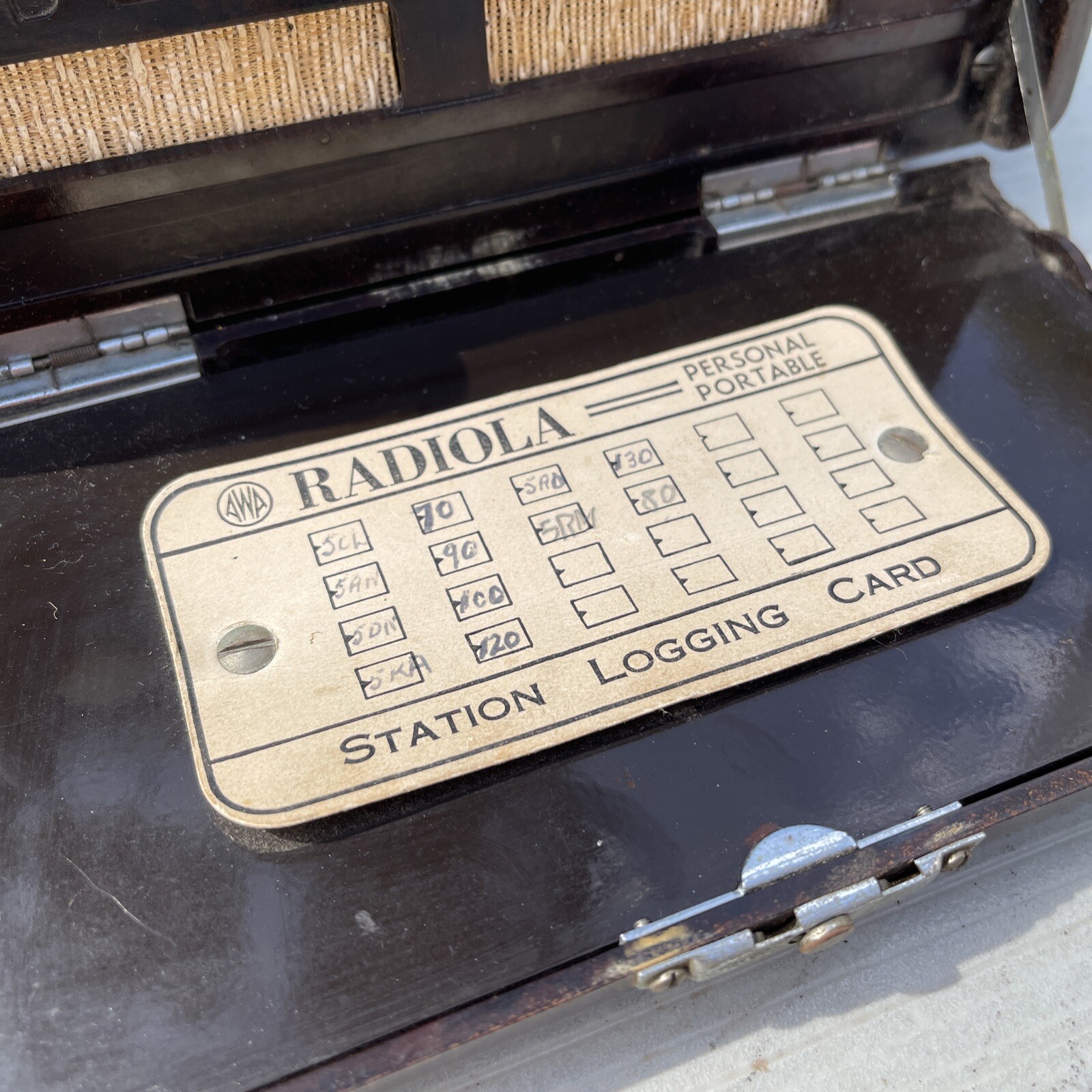 Vintage THE AWA RADIOLA 450P 1950s Portable Valve Tube Radio Bakelite