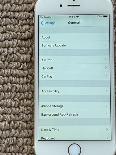 Apple iPhone 6 - Model A1586 - Gold - Unlocked - 16GB, Two Cases - Afbeelding 7 van 9