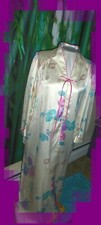 Women's Robe Size M Evelyn Pearson NWT