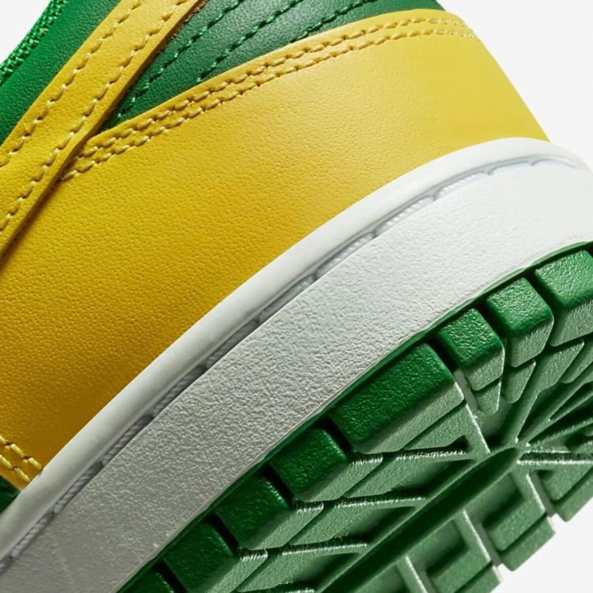 Nike Dunk Low Reverse Brazil BTTYS Oregon Apple Green Strike Nike Dunk Low Reverse Brazil BTTYS Oregon Apple Green Strike