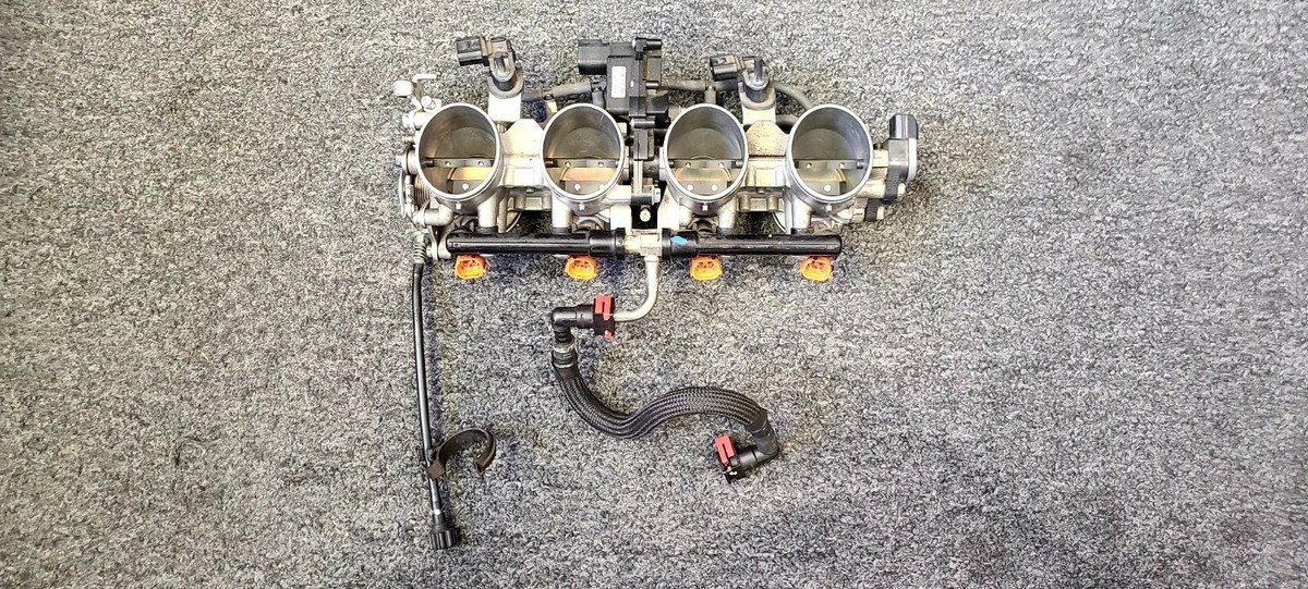 13 18 Ninja ZX6R ZX 6R 636 Throttle Bodies Fuel Injector Body Rail