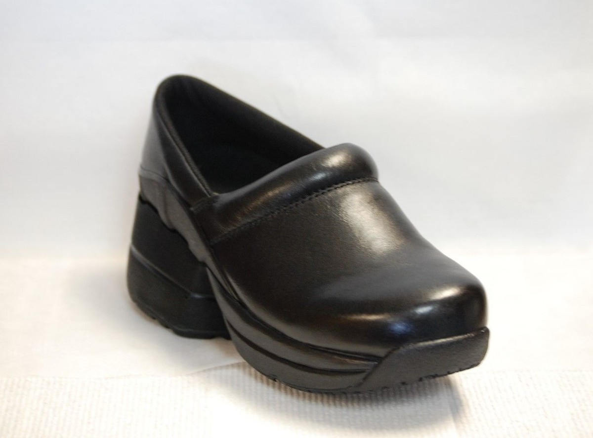 Z-Coil Toffler Clog FW-K4402 Women's size 9 Black Leather