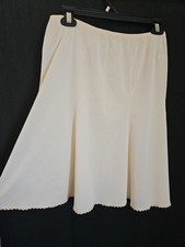 Vintage Vanity Fair Women  s Ivory Half Slip Nylon A-Line 6 Panel Lace Sz Medium